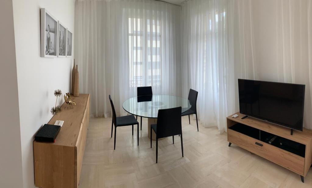 קאן Beautiful Apartment 2Mn Walking Distance From La Croisette And The Beach מראה חיצוני תמונה